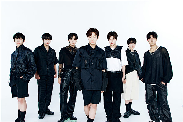 NCT NEW TEAM Pre Debut成员图片 1（从左数RYO、JUNGMIN、RIKU、YUSHI、SION、SAKUYA、DAEYOUNG）.jpg